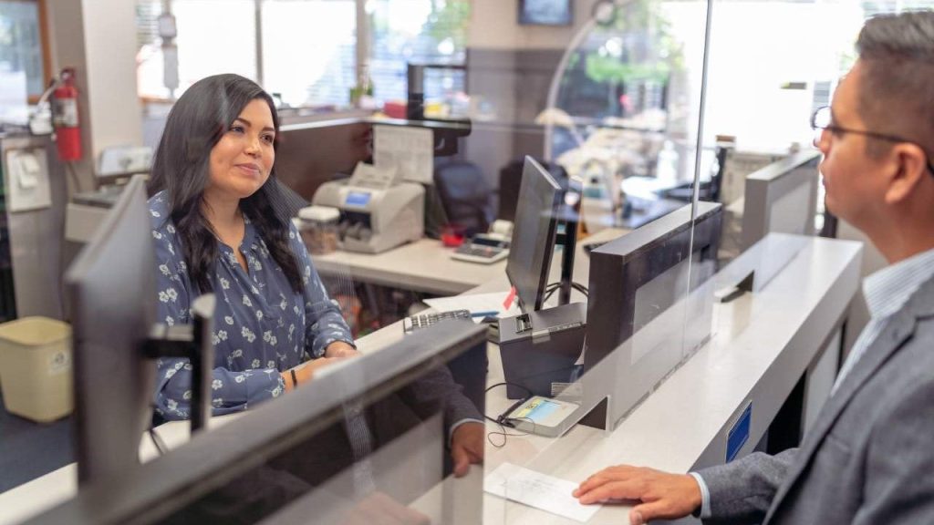 How to break up with your bank (and take your money somewhere better)