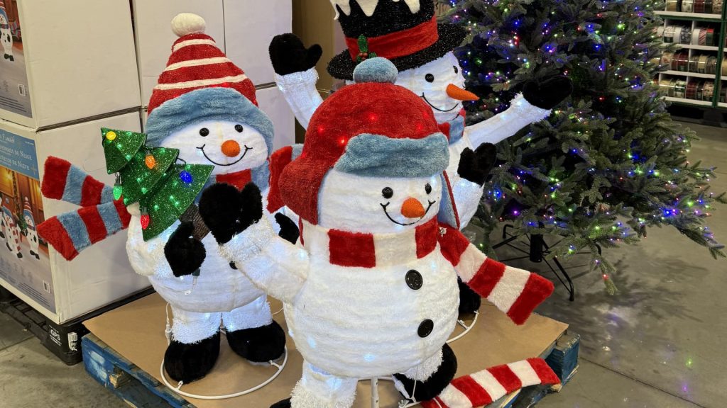 Trump tariffs, inflation push early holiday shopping season Trump tariffs, inflation push early holiday shopping season