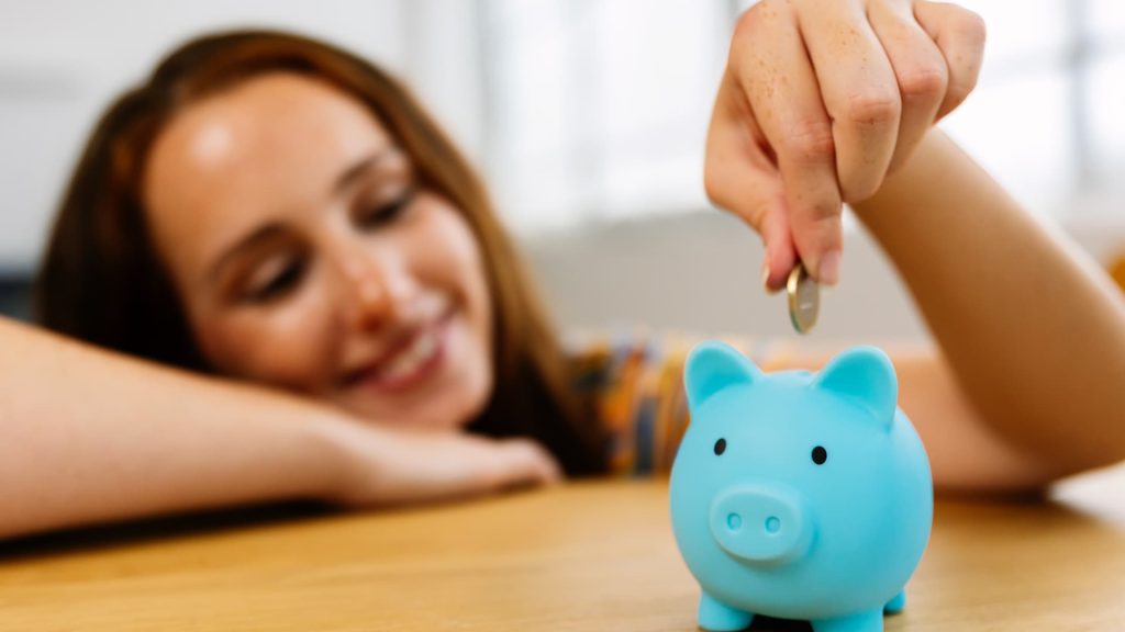 The two-step plan that can be ‘incredibly helpful’ for your savings