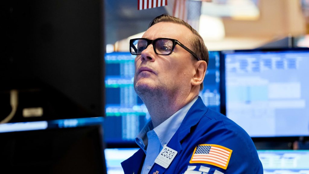 Traders eye the 20-day moving average on the S&P 500 as a critical level for the market