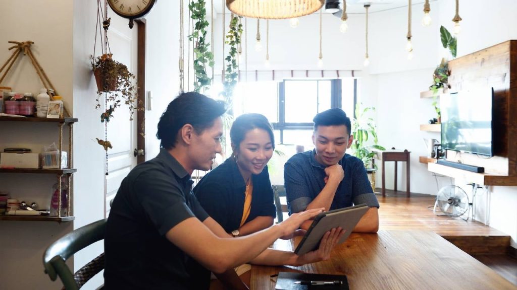 Fee-only financial planners vs. fee-based Fee-only financial planners vs. fee-based