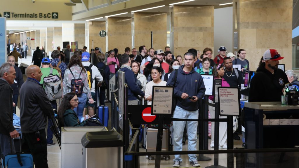TSA to charge non-compliant travelers starting Feb. 1