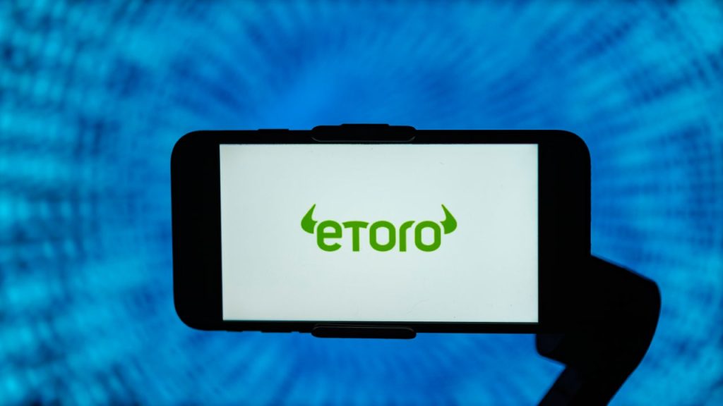 eToro review 2025