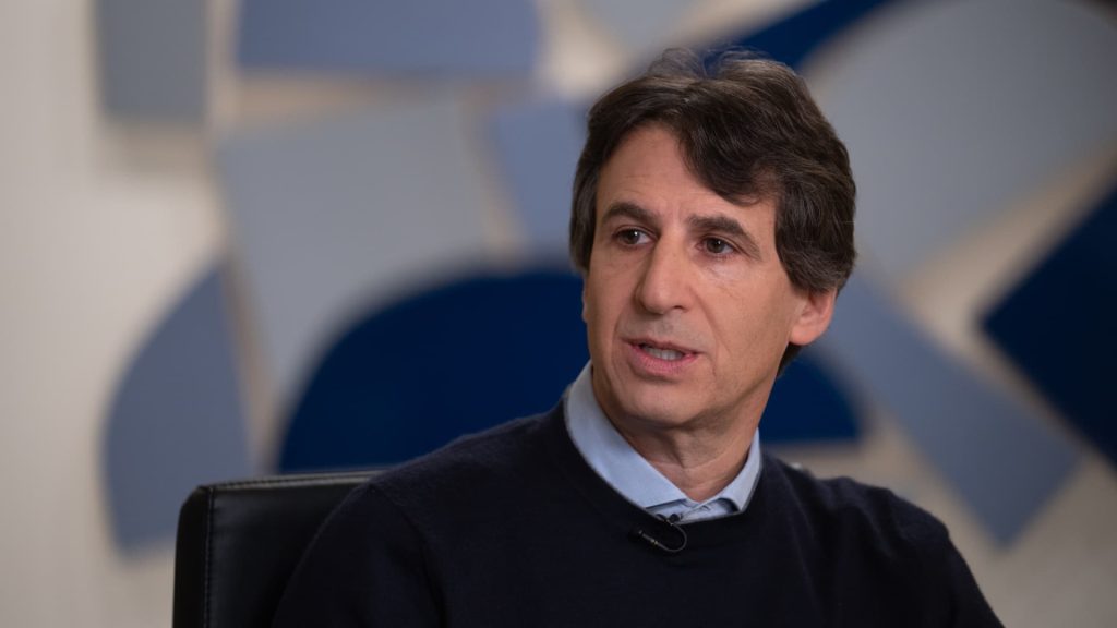 Apollo private credit fund gives investors only 45% of requested withdrawals