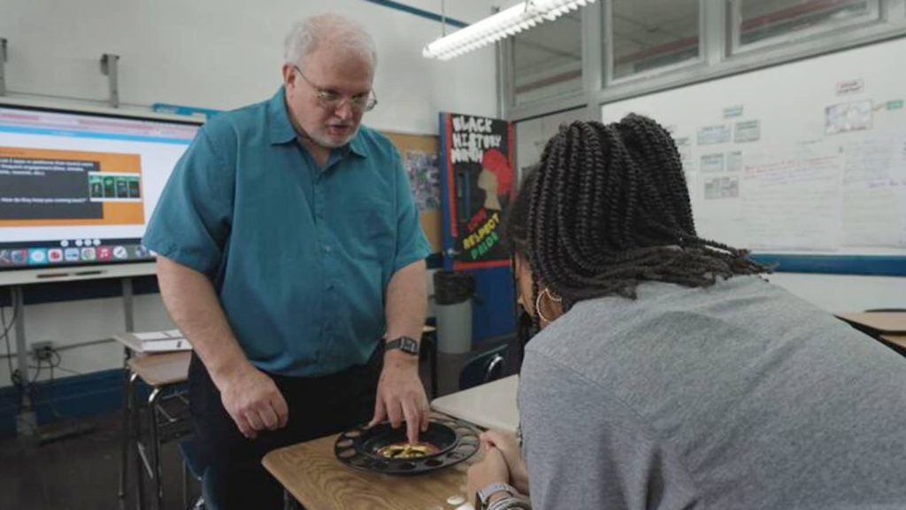 Schools use financial literacy to teach risks Schools use financial literacy to teach risks